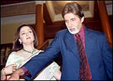 Hema Malini, Amitabh Bachchan on the sets of Baghbaan
